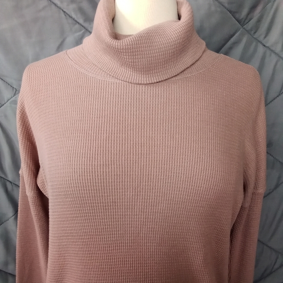 Women's Babaton Light Mauve Thermal Cowl Neck Sweater Size Small Tunic - Picture 3 of 16